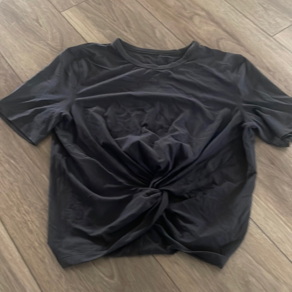 Lululemon crop top with twist knot in front